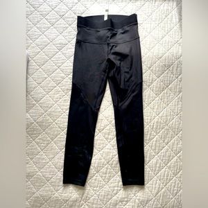 Lululemon shine 7/8 leggings